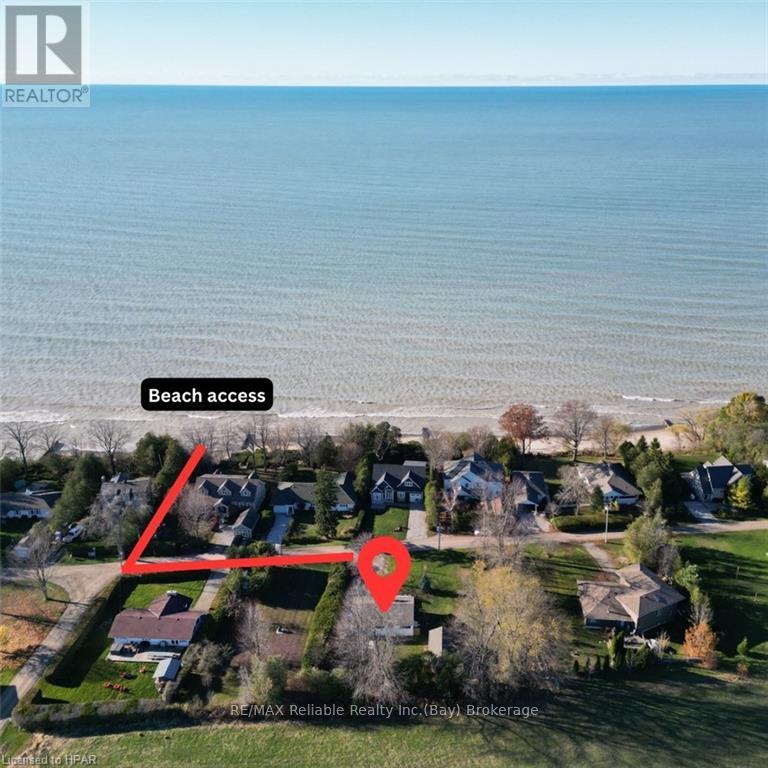 71658 Old Cedar Bank Lane, Bluewater, Ontario  N0M 1N0 - Photo 4 - X11880247