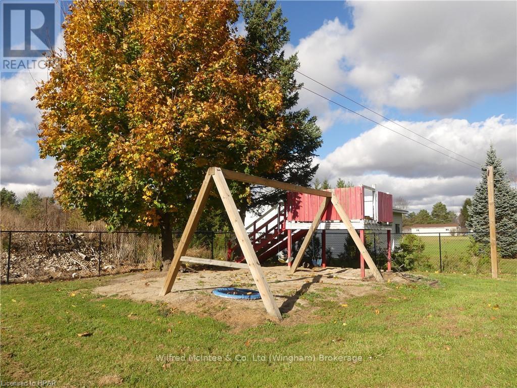 587 Gough Street, Huron-Kinloss, Ontario  N0G 2H0 - Photo 27 - X11880256