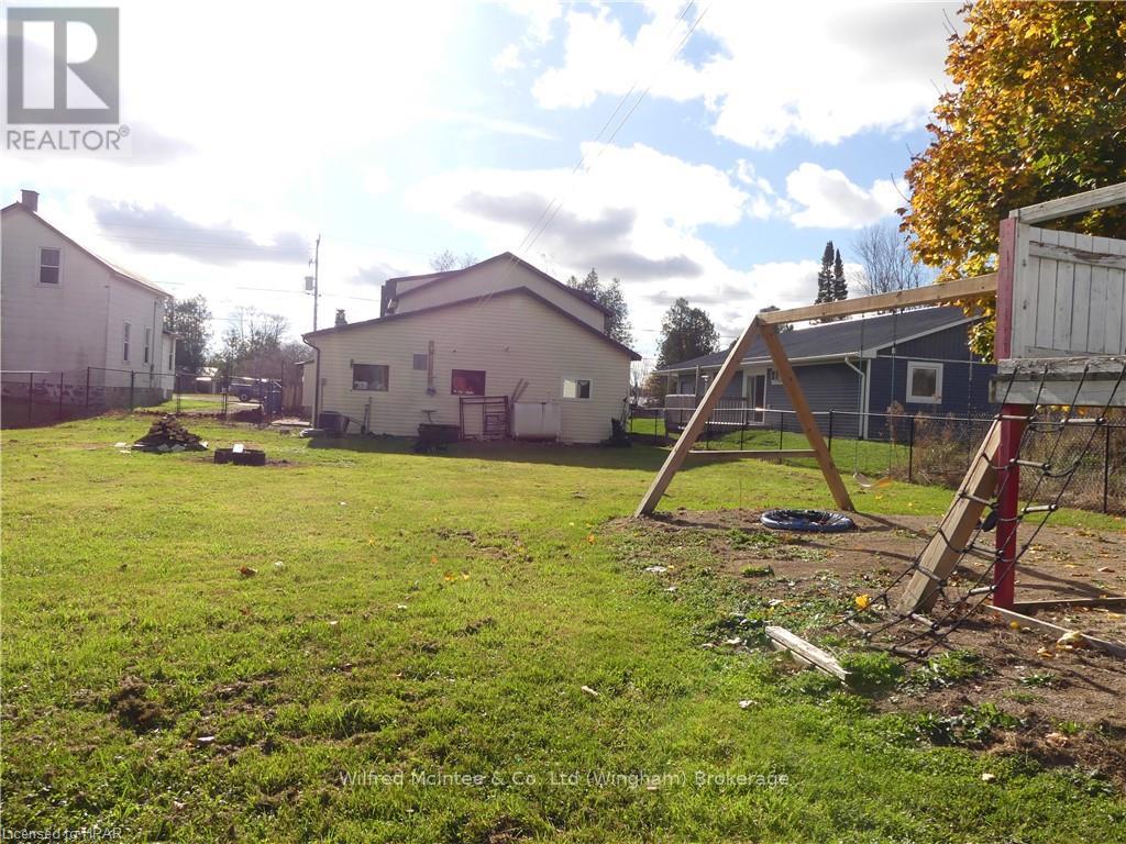 587 Gough Street, Huron-Kinloss, Ontario  N0G 2H0 - Photo 29 - X11880256