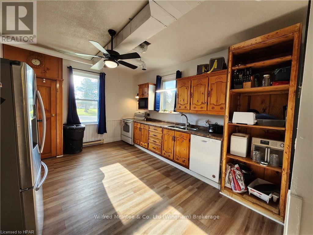 587 Gough Street, Huron-Kinloss, Ontario  N0G 2H0 - Photo 4 - X11880256