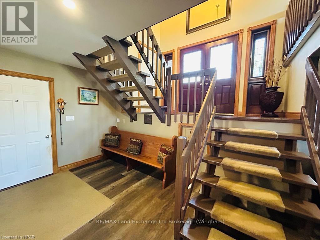 84332 Mcnabb Line, Huron East, Ontario  N0G 1H0 - Photo 25 - X11880271
