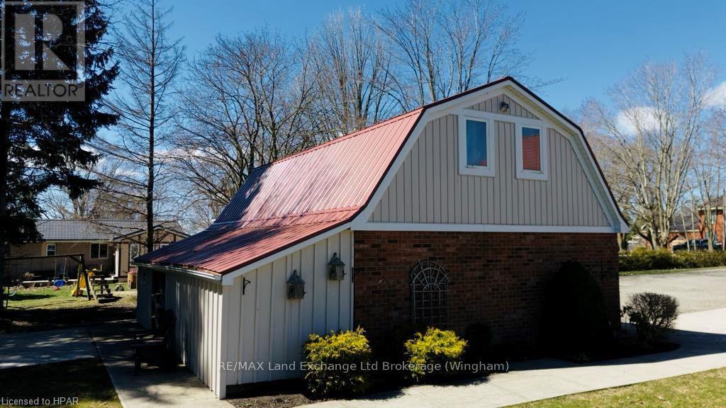 84332 Mcnabb Line, Huron East, Ontario  N0G 1H0 - Photo 36 - X11880271