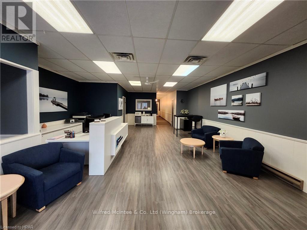 318 Josephine Street, North Huron, Ontario  N0G 2W0 - Photo 2 - X11880277