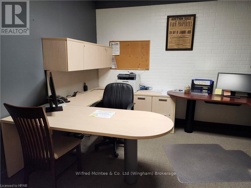 318 Josephine Street, North Huron, Ontario  N0G 2W0 - Photo 5 - X11880277