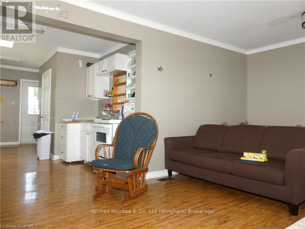 9 Rattenbury Street, Central Huron, Ontario  N0M 1L0 - Photo 18 - X11880285