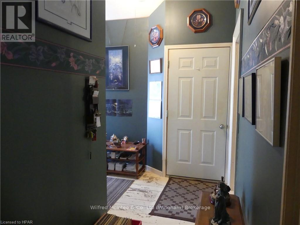 9 Rattenbury Street, Central Huron, Ontario  N0M 1L0 - Photo 20 - X11880285