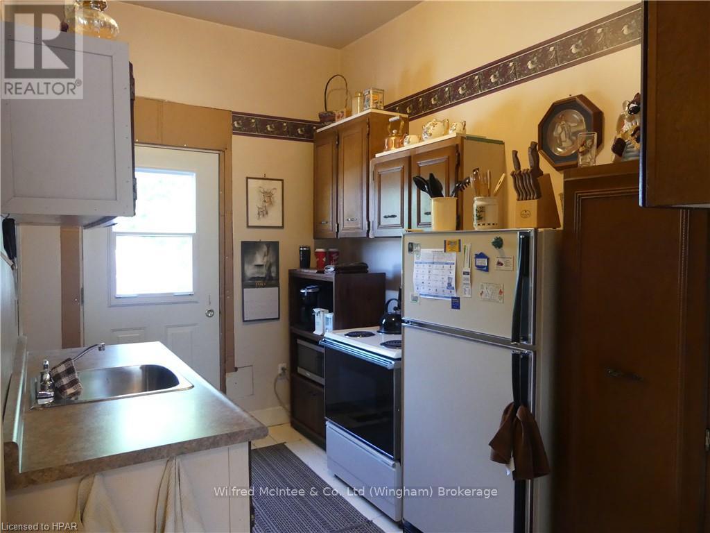 9 Rattenbury Street, Central Huron, Ontario  N0M 1L0 - Photo 21 - X11880285