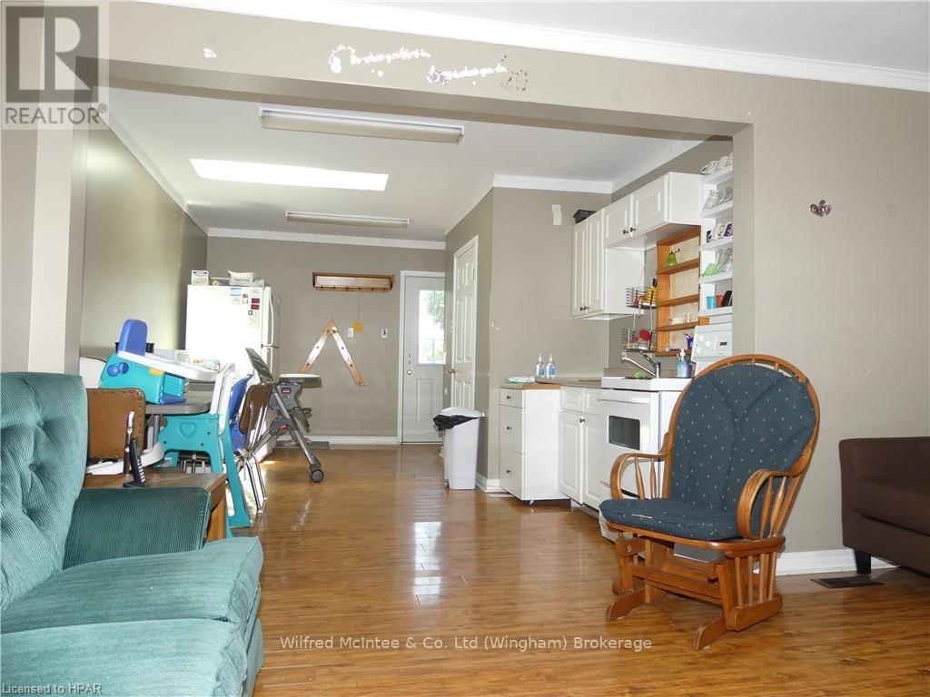 9 Rattenbury Street, Central Huron, Ontario  N0M 1L0 - Photo 26 - X11880285