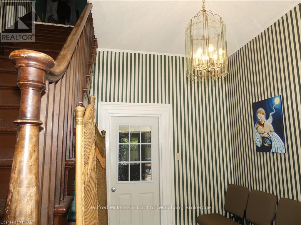 9 Rattenbury Street, Central Huron, Ontario  N0M 1L0 - Photo 5 - X11880285