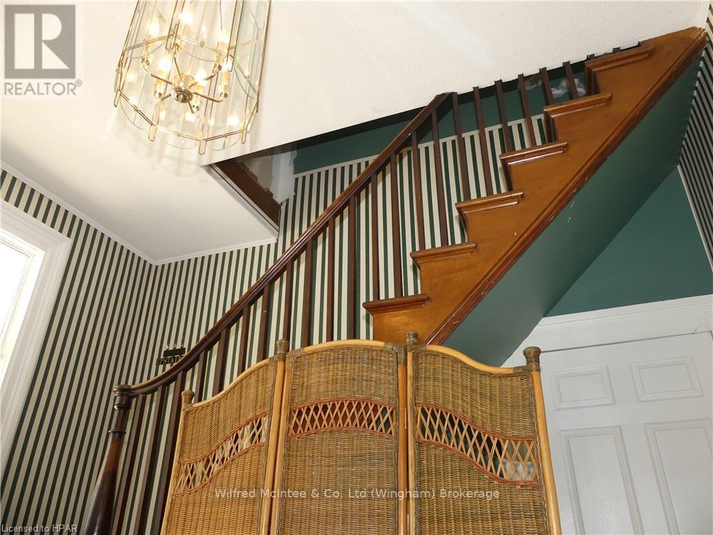 9 Rattenbury Street, Central Huron, Ontario  N0M 1L0 - Photo 6 - X11880285