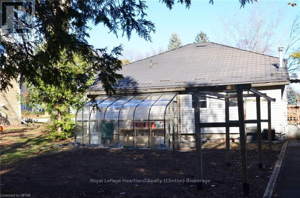 122 Mary Street, Central Huron, Ontario  N0M 1L0 - Photo 16 - X11880291