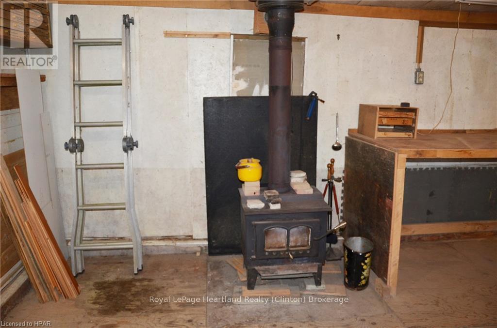 122 Mary Street, Central Huron, Ontario  N0M 1L0 - Photo 24 - X11880291