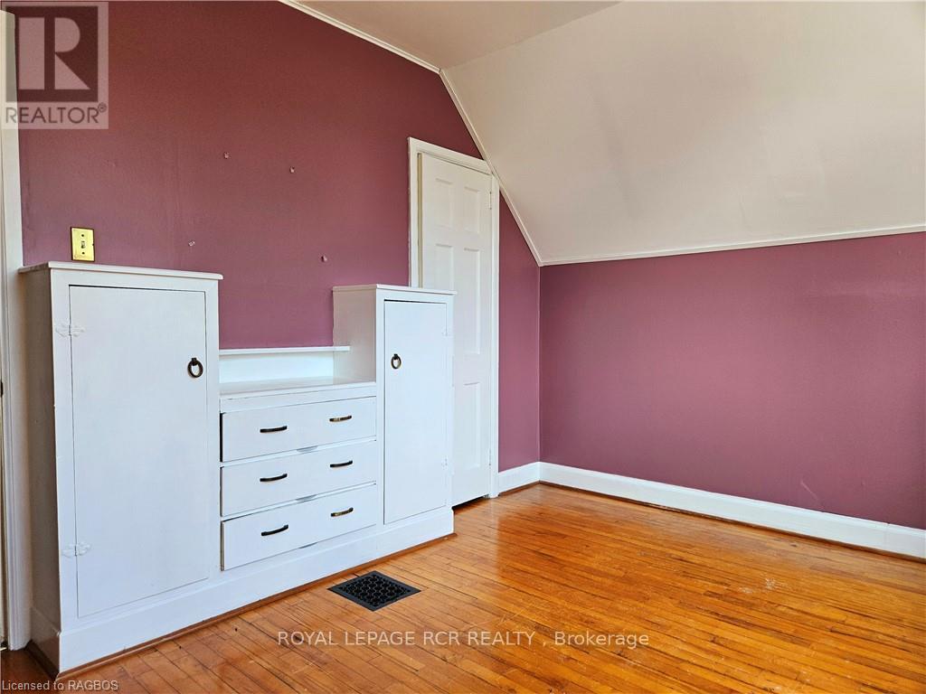 886 16th Street W, Georgian Bluffs, Ontario  N4K 6V5 - Photo 14 - X10846750