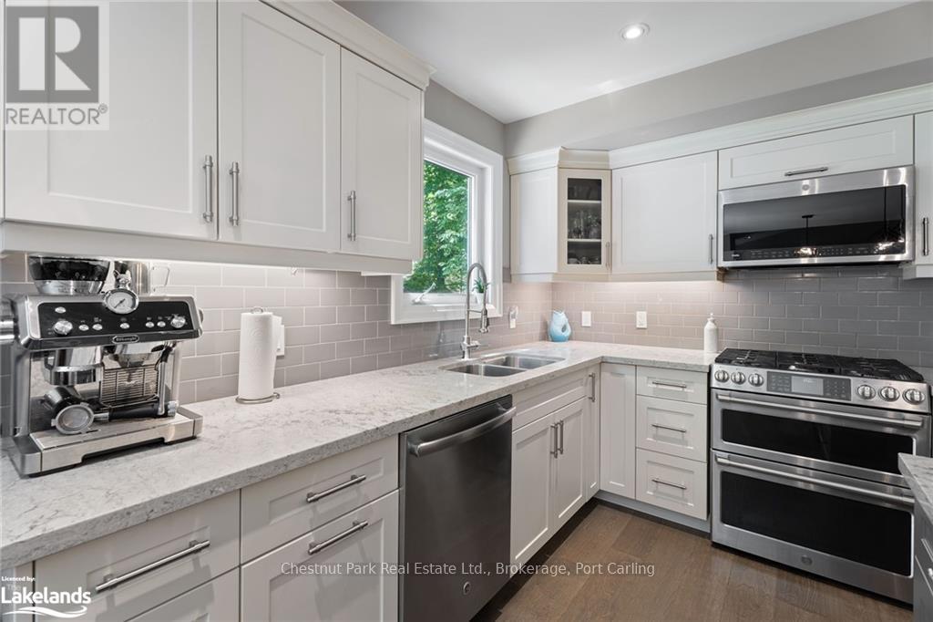 18 Macarthur DriveBracebridge (Monck (Bracebridge)), Ontario  P1L 0A8 - Photo 12 - X10436844