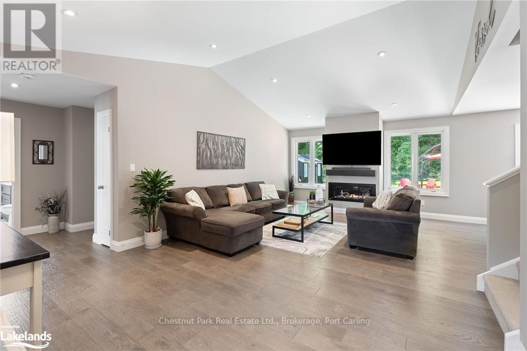 18 Macarthur DriveBracebridge (Monck (Bracebridge)), Ontario  P1L 0A8 - Photo 5 - X10436844
