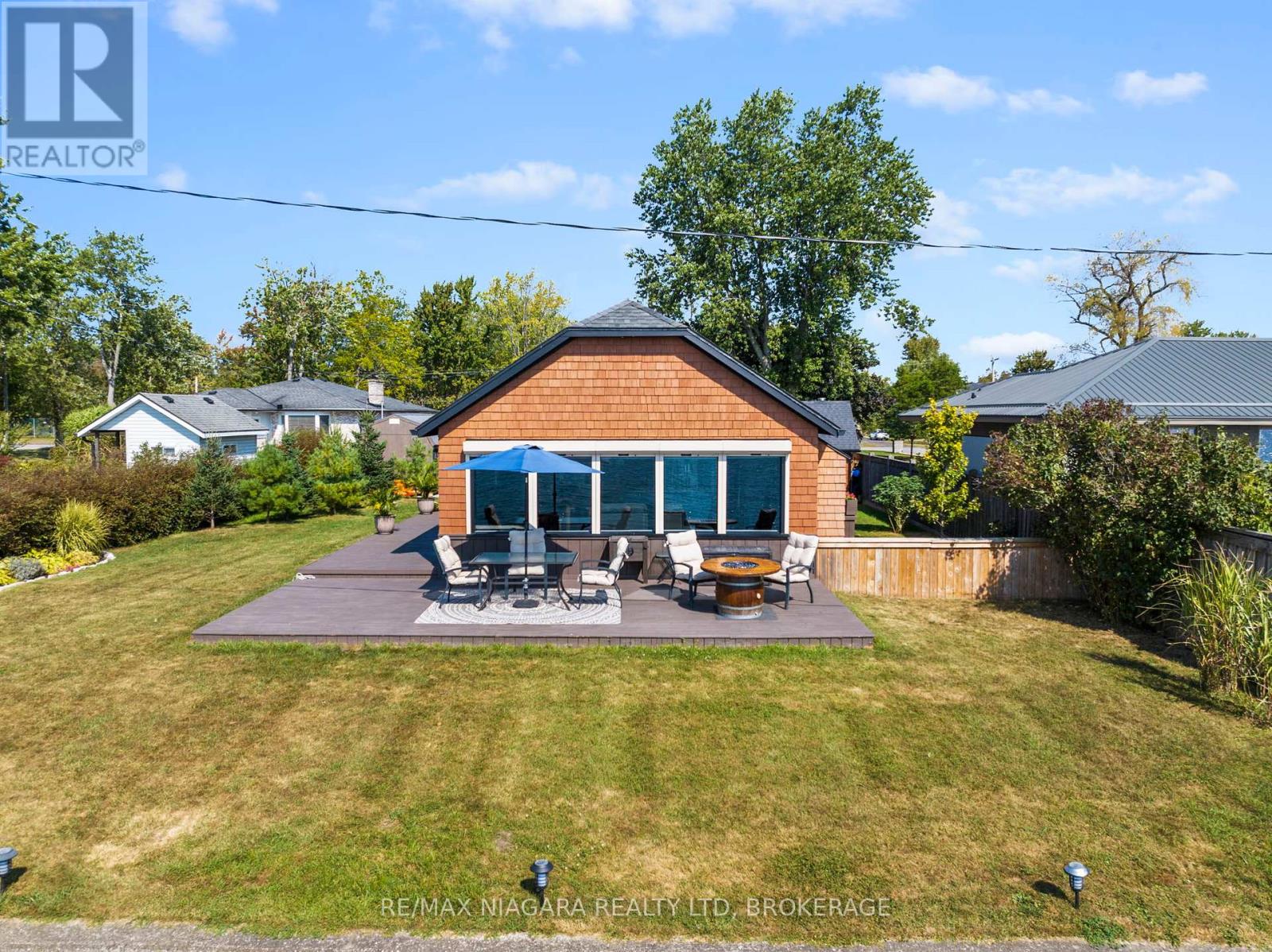 Property at 10959 LAKESHORE ROAD image 2