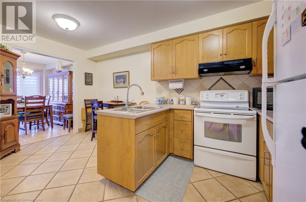 180 Dicenzo Drive, Hamilton, Ontario  L9B 2K7 - Photo 5 - 40681786