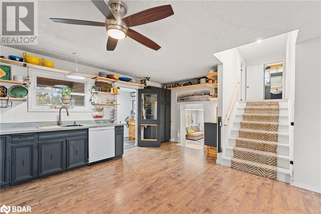 2668 Westshore Crescent Crescent, West Shore, Ontario  L3V 0V8 - Photo 10 - 40683152