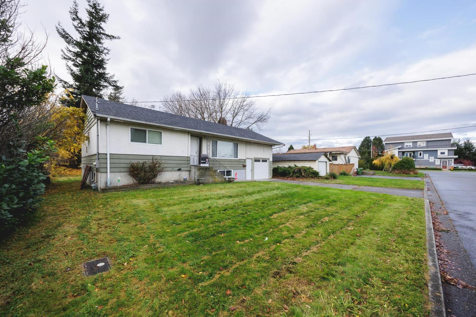 Property at 8585 HOWARD CRESCENT image 3