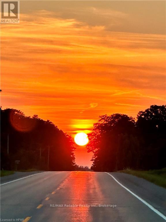 77491 Brymik Avenue S, Central Huron (Goderich Twp), Ontario  N0M 1G0 - Photo 13 - X10780812