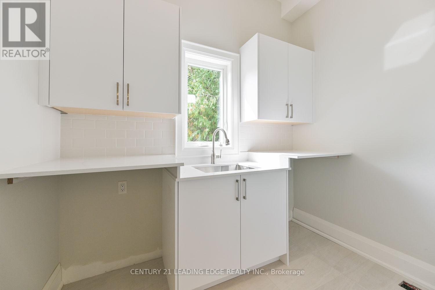 826 Montsell Avenue, Georgina, Ontario  L0E 1S0 - Photo 18 - N11880720