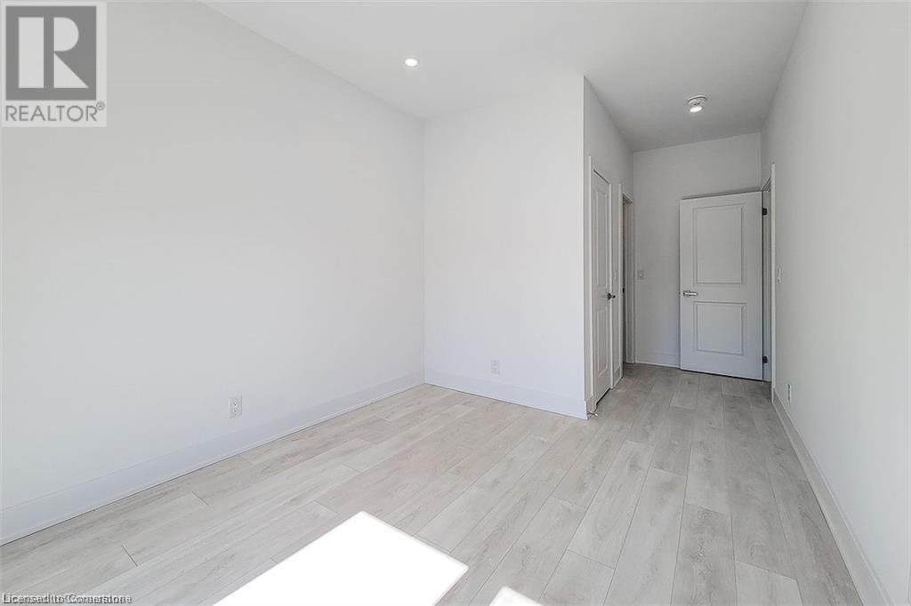 5451 Lakeshore Road Unit# 4, Burlington, Ontario  L7L 1E1 - Photo 20 - 40683326