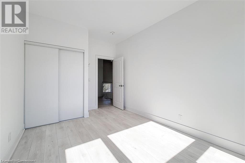 5451 Lakeshore Road Unit# 4, Burlington, Ontario  L7L 1E1 - Photo 23 - 40683326