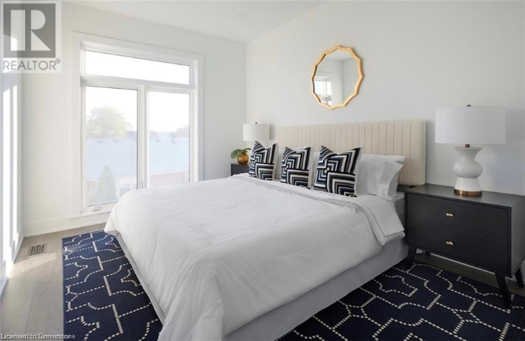 5451 Lakeshore Road Unit# 4, Burlington, Ontario  L7L 1E1 - Photo 4 - 40683326