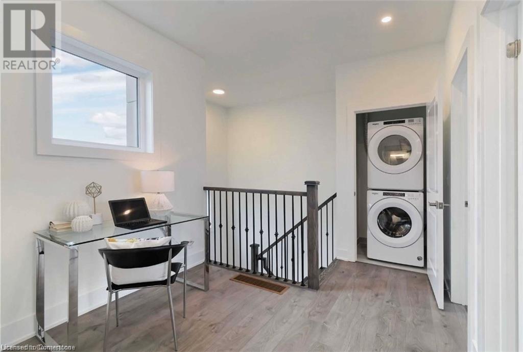 5451 Lakeshore Road Unit# 4, Burlington, Ontario  L7L 1E1 - Photo 8 - 40683326