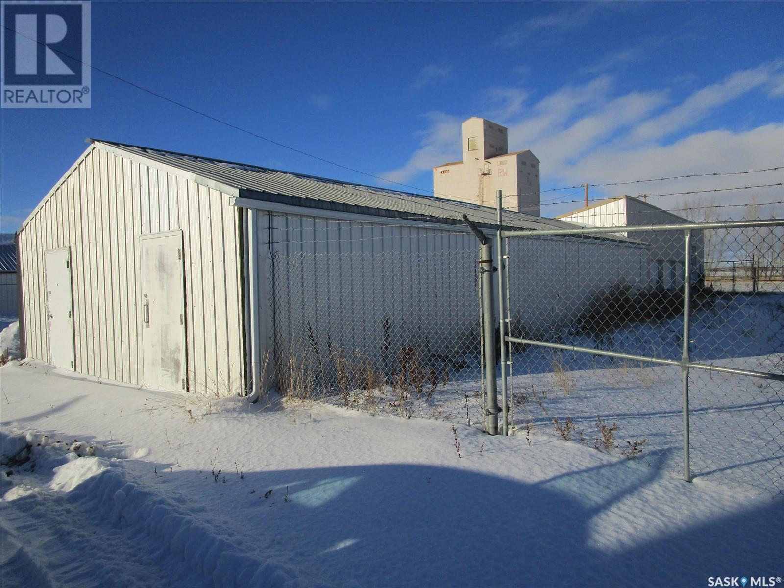 114 7th Avenue W, Gravelbourg, Saskatchewan  S0H 1X0 - Photo 15 - SK988816