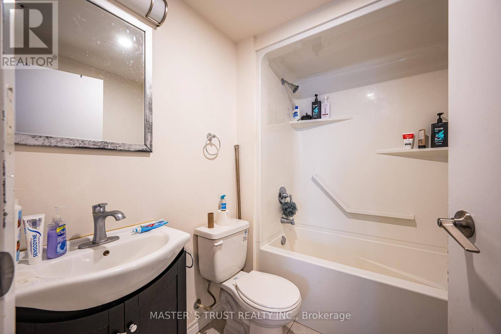 210 - 246 Lester Street, Waterloo, Ontario  N2L 0H1 - Photo 16 - X11880828