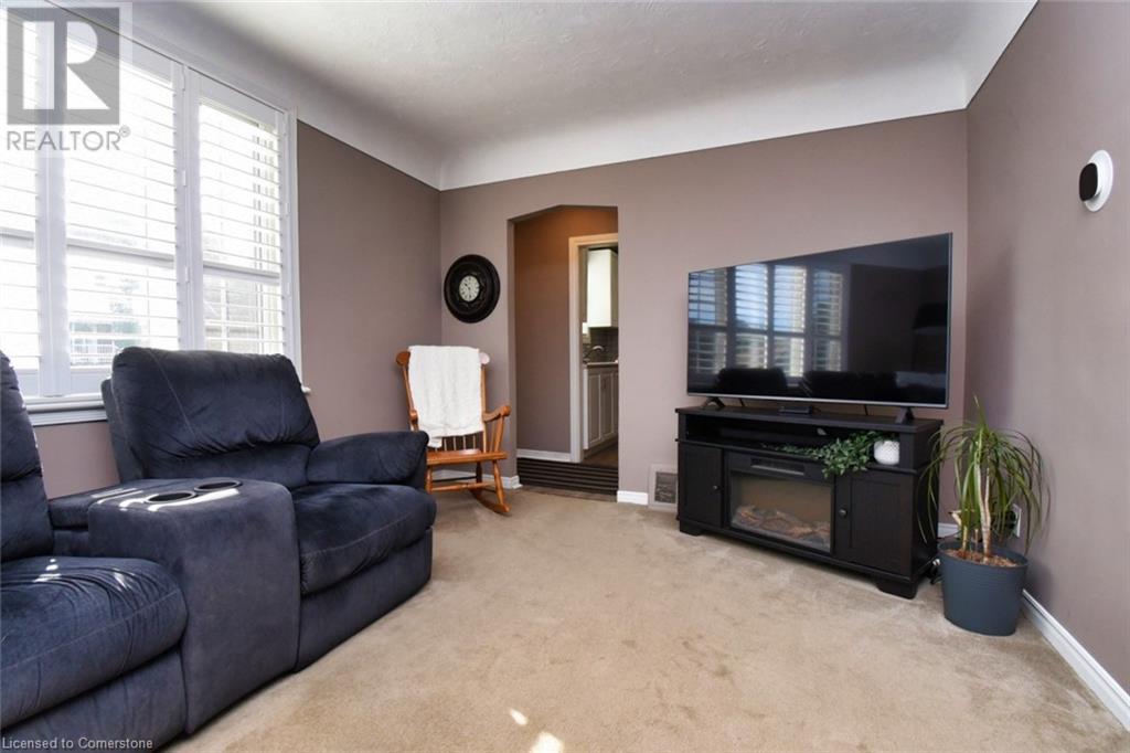 174 East 12th Street, Hamilton, Ontario  L9A 3X6 - Photo 8 - 40681512