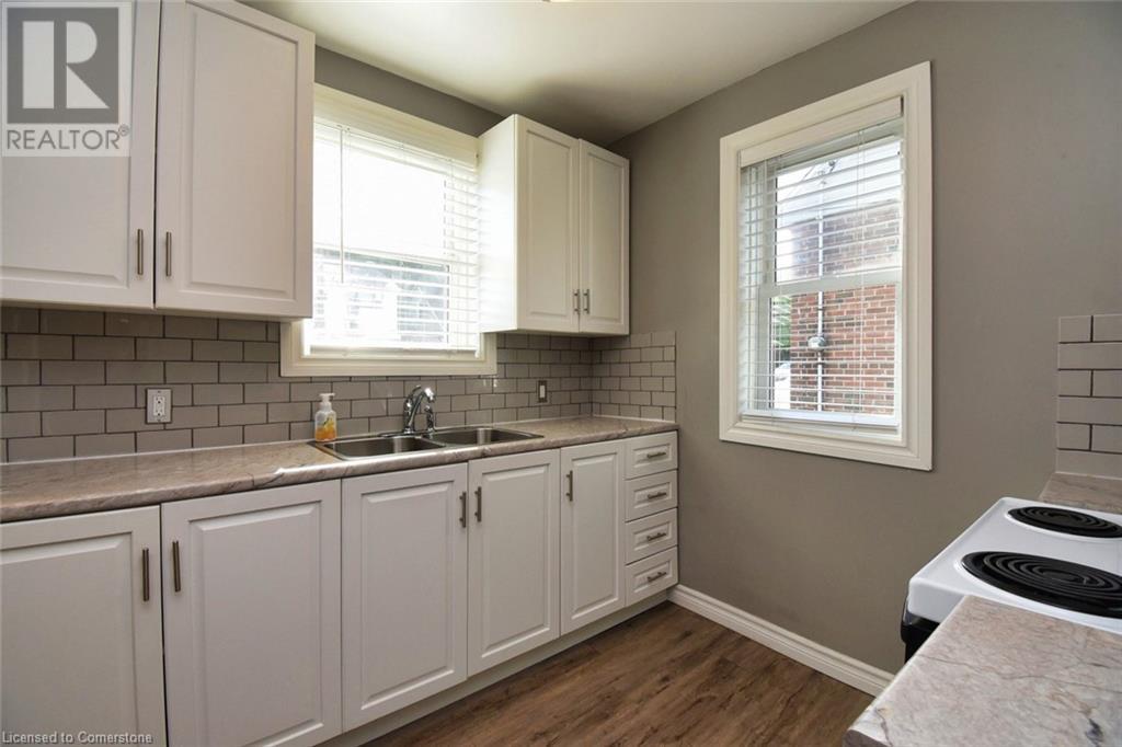 174 East 12th Street, Hamilton, Ontario  L9A 3X6 - Photo 11 - 40681512
