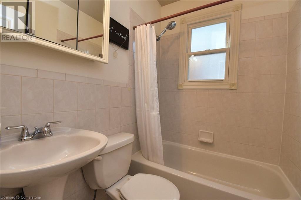 174 East 12th Street, Hamilton, Ontario  L9A 3X6 - Photo 19 - 40681512