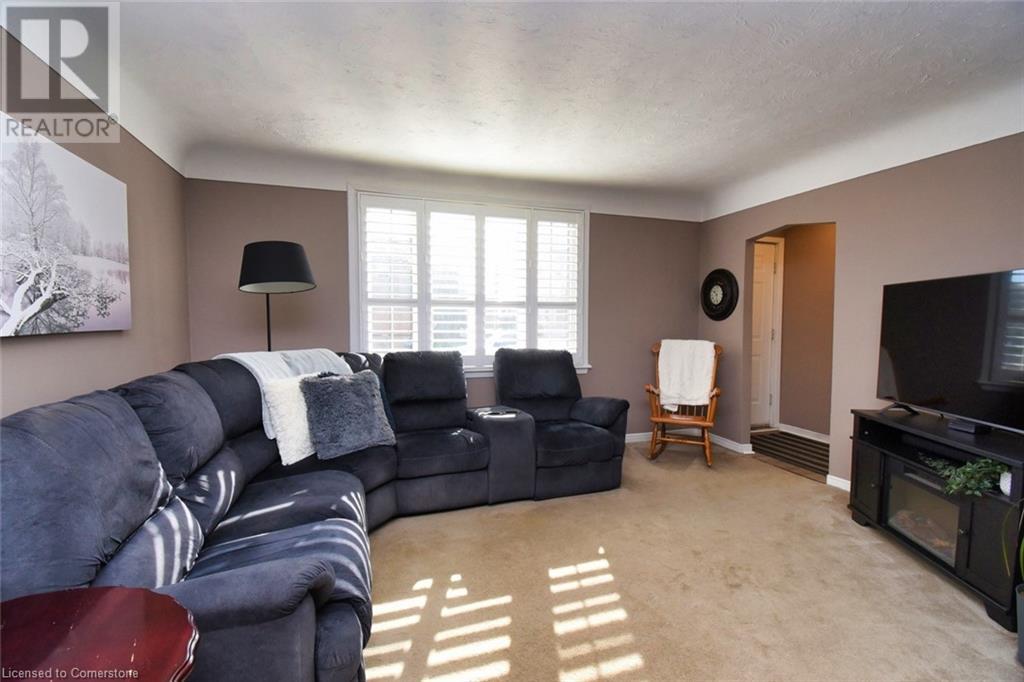 174 East 12th Street, Hamilton, Ontario  L9A 3X6 - Photo 6 - 40681512