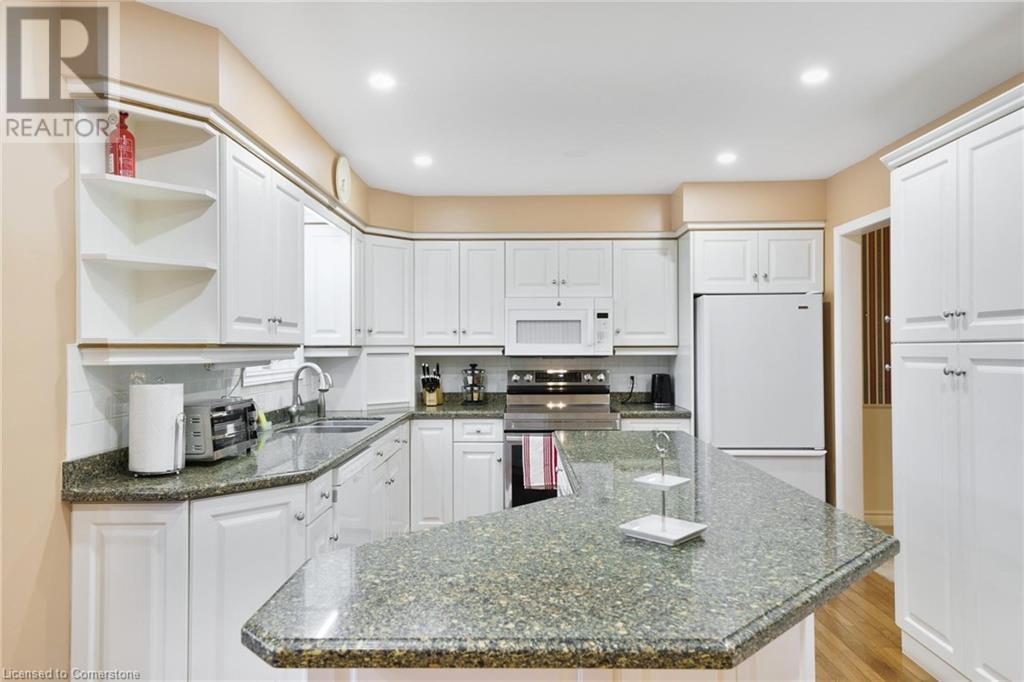 417 Stillmeadow Circle, Waterloo, Ontario  N2L 5M1 - Photo 30 - 40683155