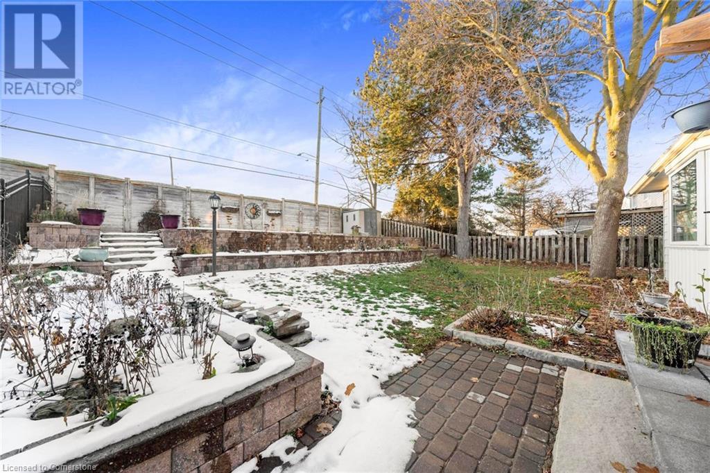 417 Stillmeadow Circle, Waterloo, Ontario  N2L 5M1 - Photo 4 - 40683155