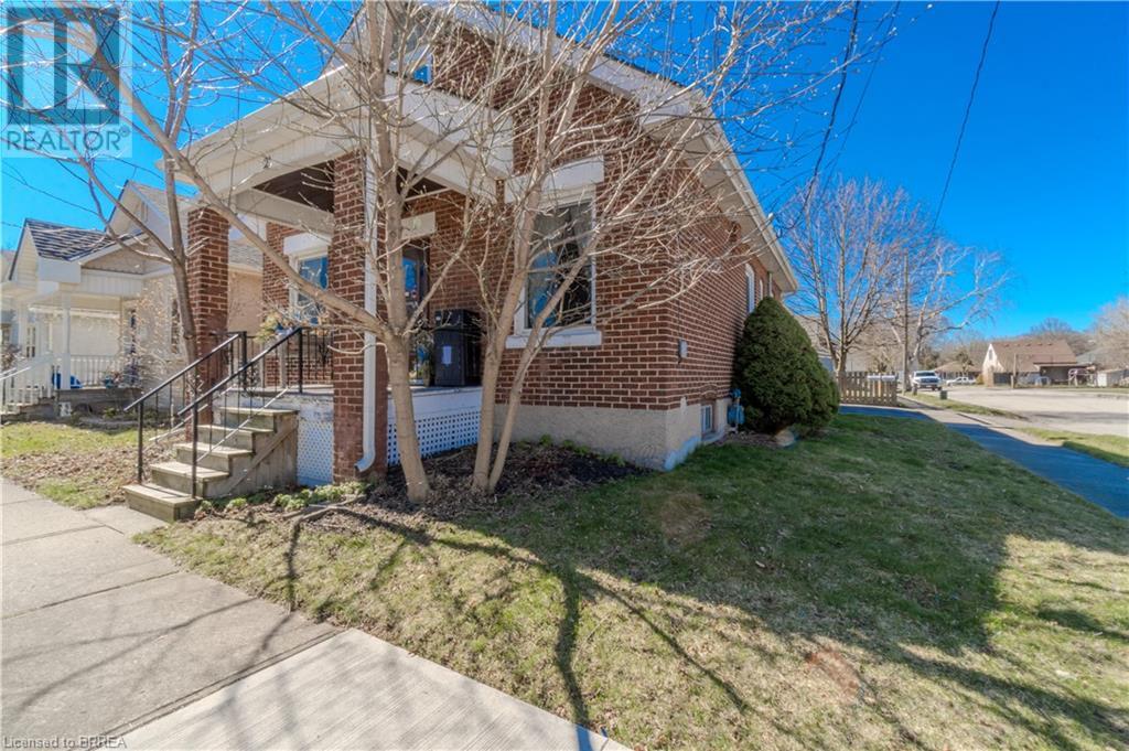 21 WADE Avenue, brantford, Ontario