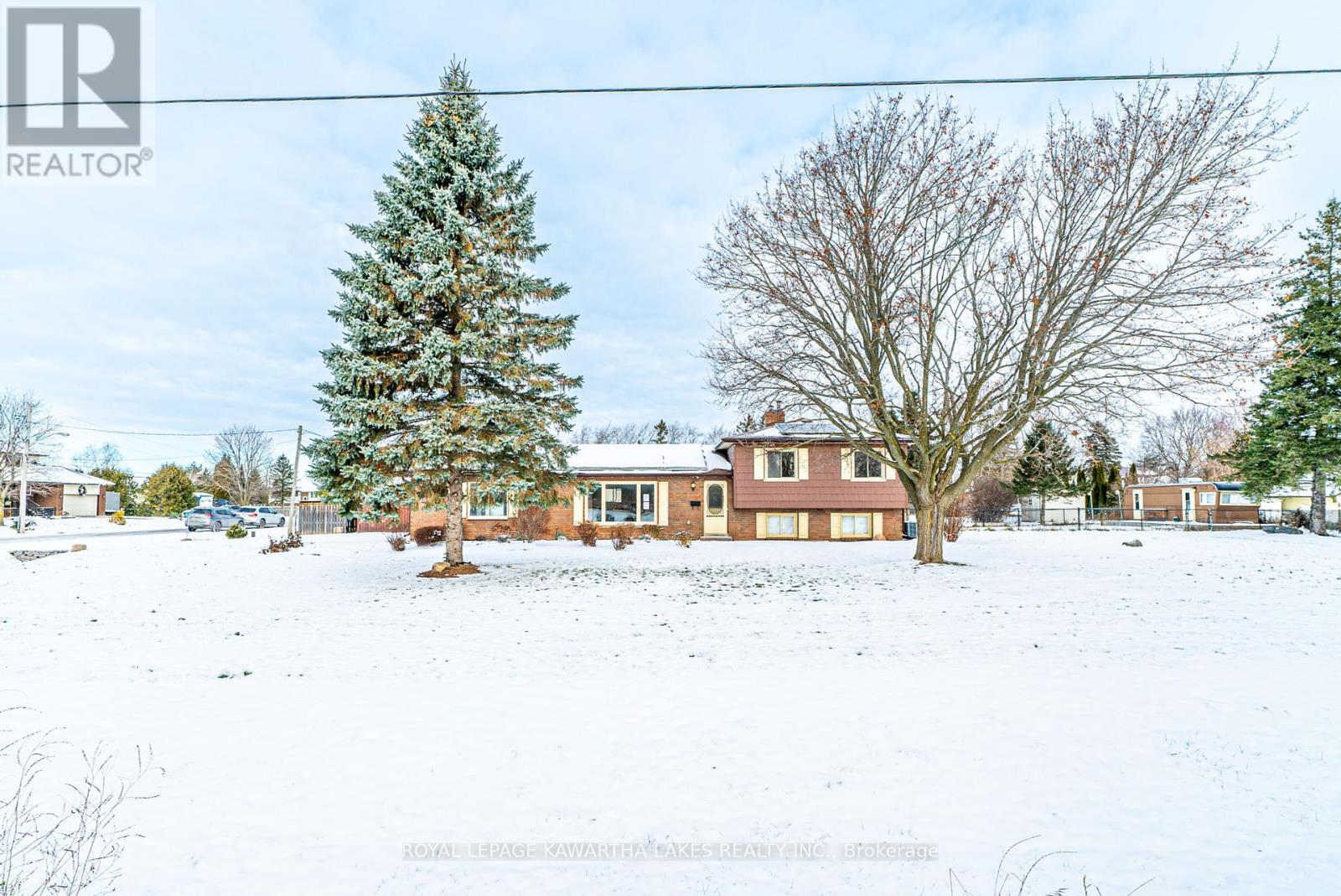 2 MAXWELL STREET, kawartha lakes (dunsford), Ontario