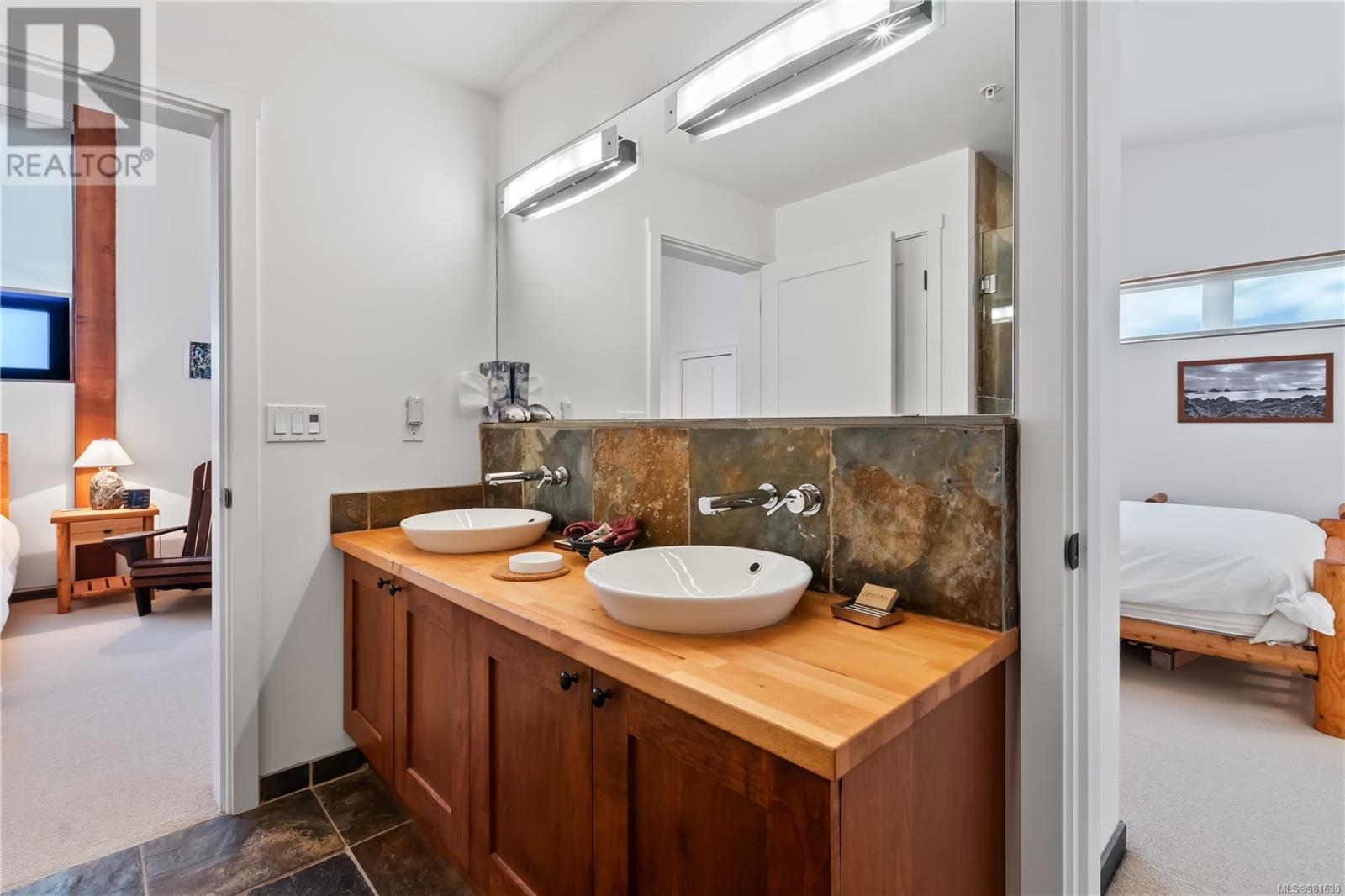 212 515 Marine Dr, Ucluelet, British Columbia  V0R 3A0 - Photo 20 - 981630