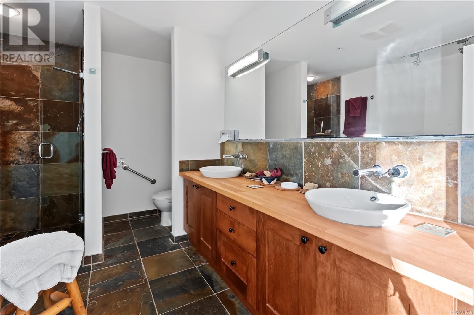 212 515 Marine Dr, Ucluelet, British Columbia  V0R 3A0 - Photo 24 - 981630