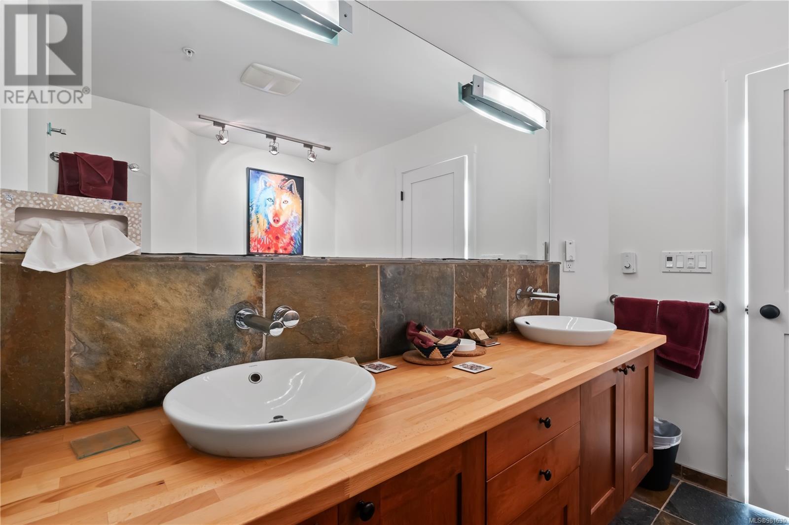 212 515 Marine Dr, Ucluelet, British Columbia  V0R 3A0 - Photo 26 - 981630