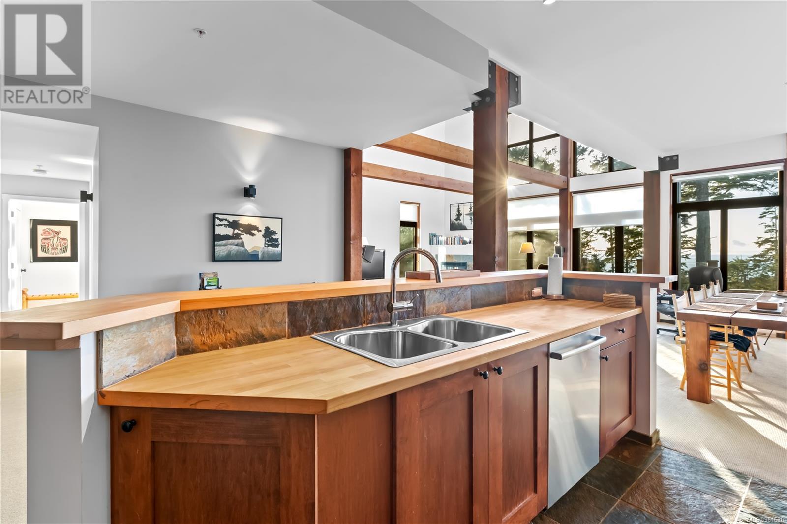 212 515 Marine Dr, Ucluelet, British Columbia  V0R 3A0 - Photo 5 - 981630