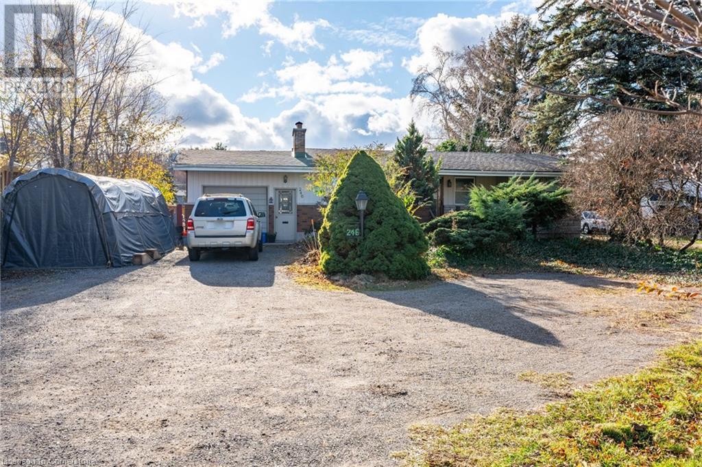 246 Main Street EGrimsby, Ontario  L3M 1P6 - Photo 2 - 40683328