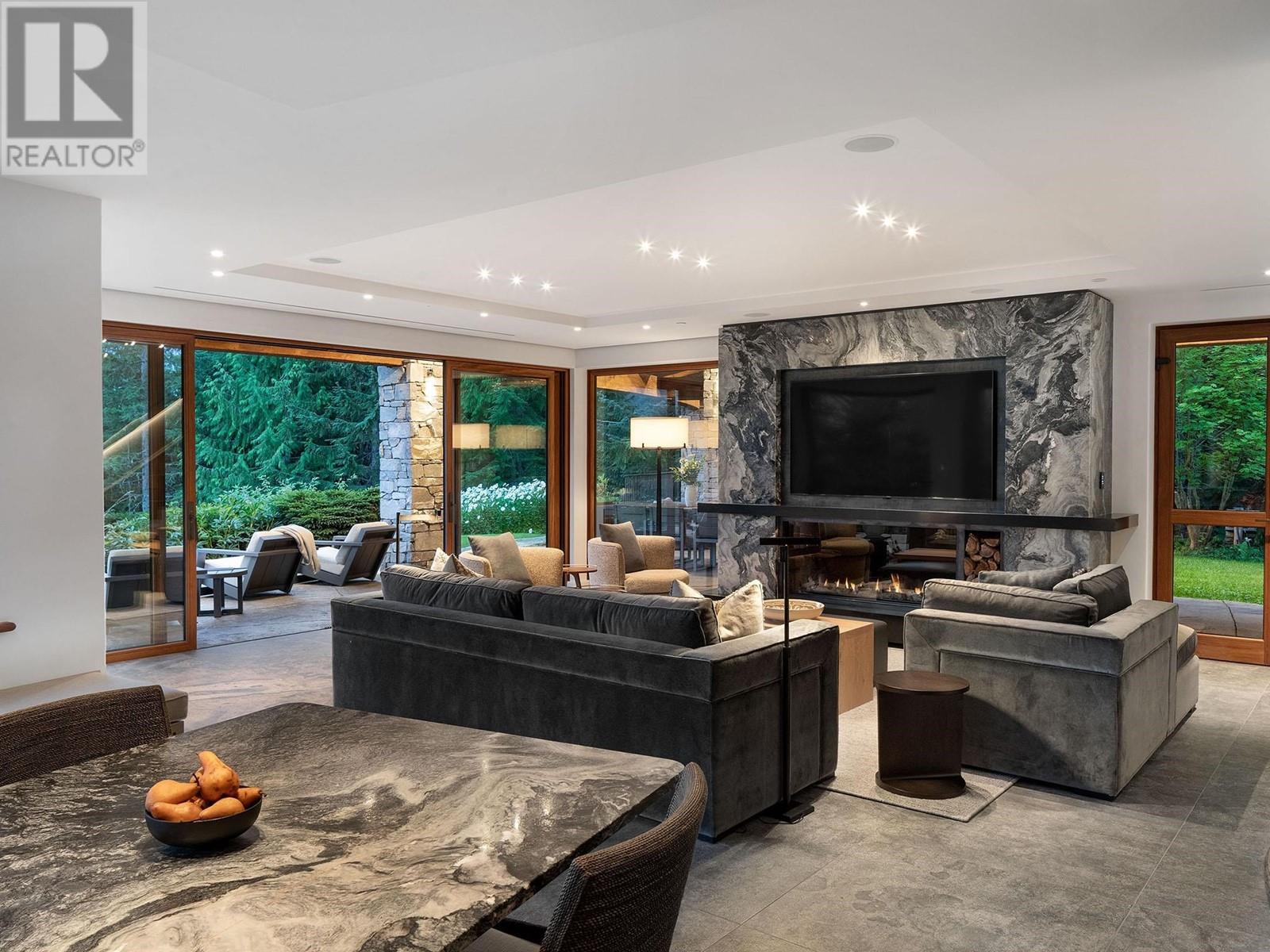 5476 Stonebridge Place, Whistler, British Columbia  V8E 0V9 - Photo 15 - R2916181
