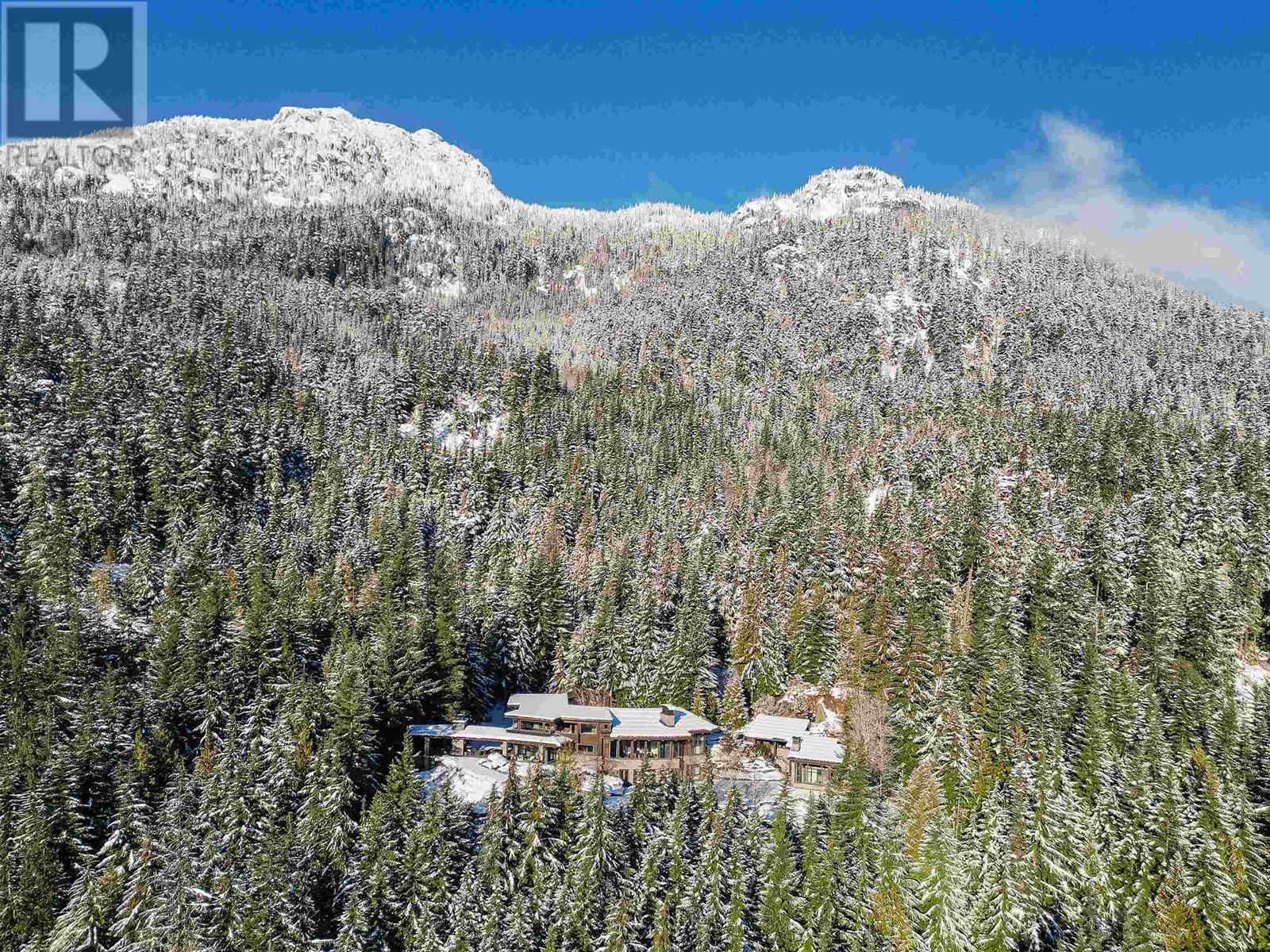 5476 Stonebridge Place, Whistler, British Columbia  V8E 0V9 - Photo 1 - R2916181