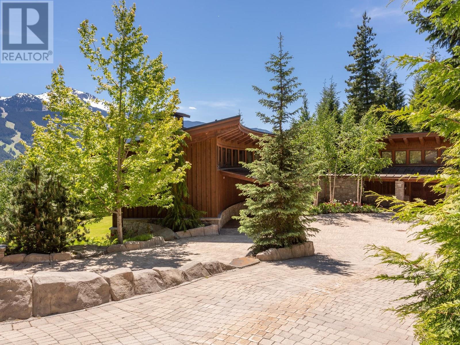 5476 Stonebridge Place, Whistler, British Columbia  V8E 0V9 - Photo 6 - R2916181
