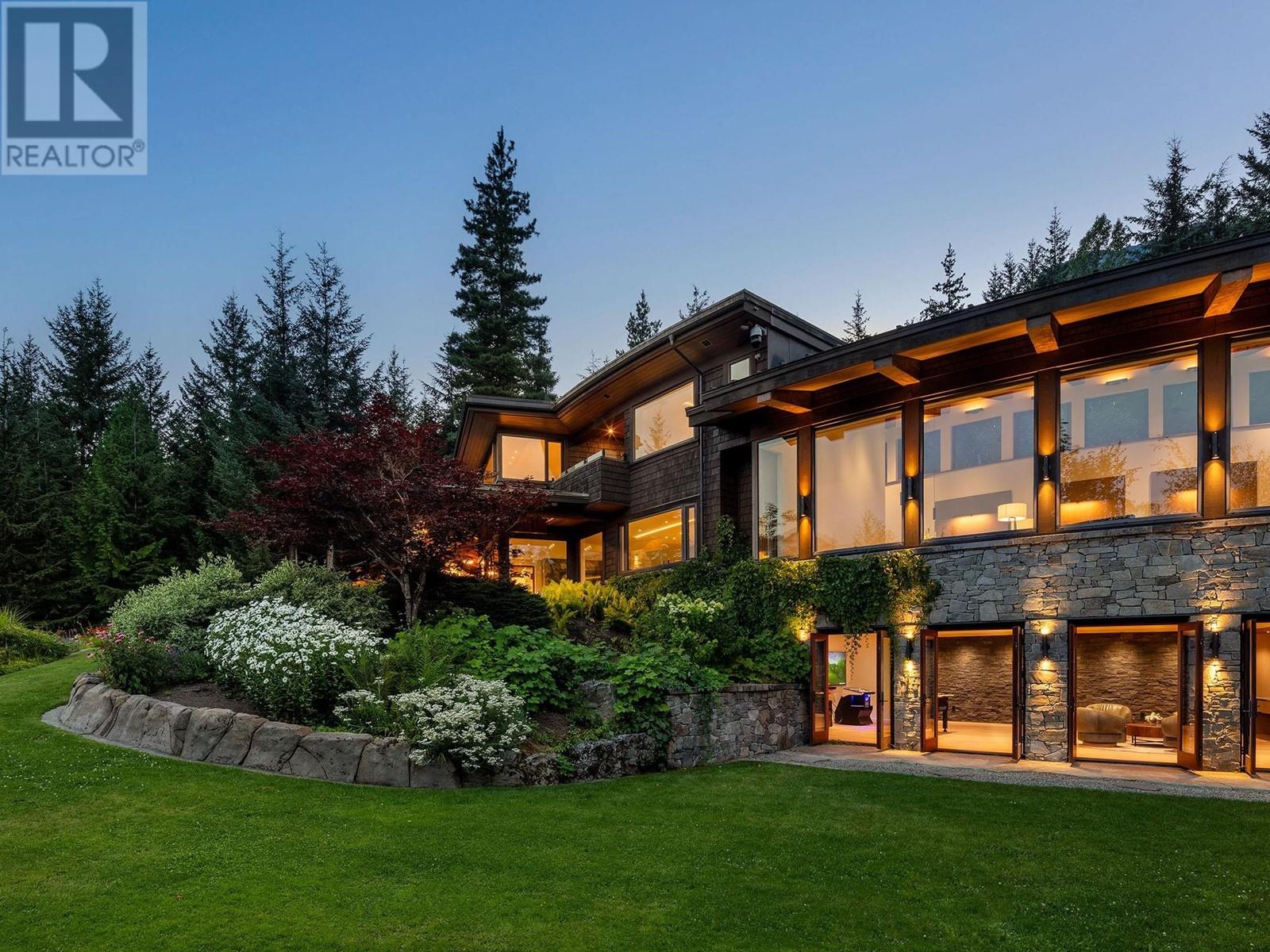 5476 Stonebridge Place, Whistler, British Columbia  V8E 0V9 - Photo 23 - R2916181