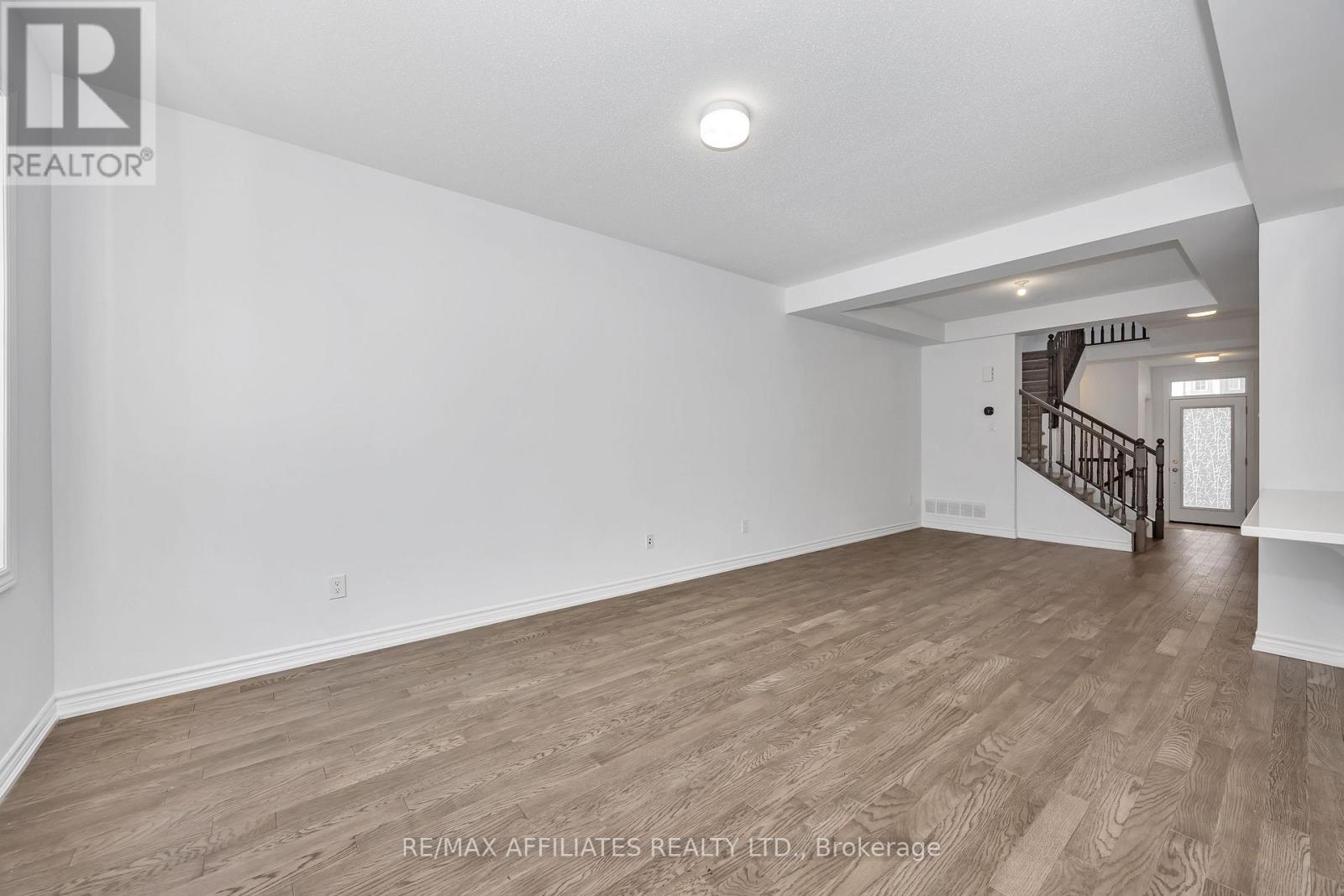 535 Flagstaff Drive, Ottawa, Ontario  K2J 3V5 - Photo 7 - X11881104