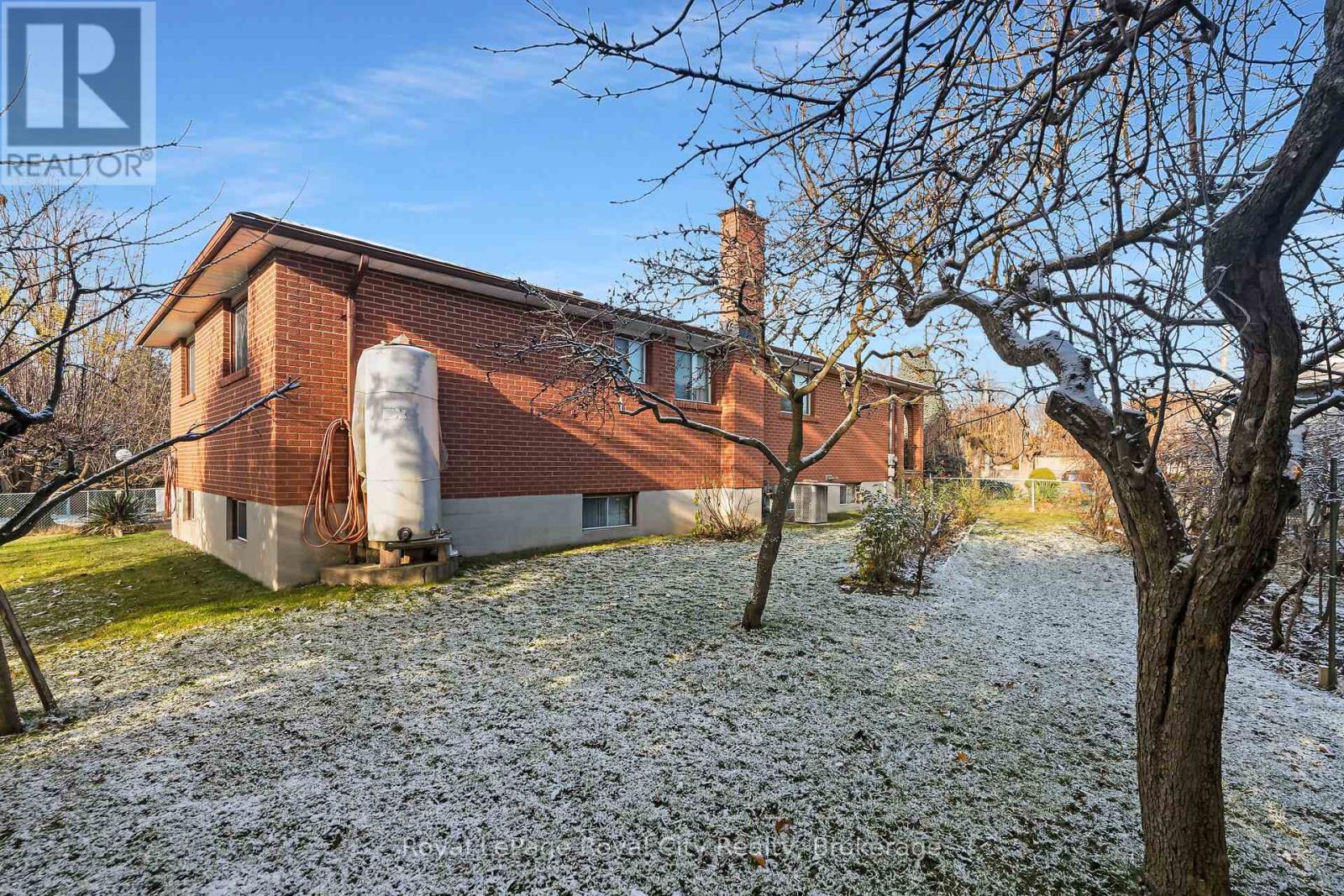 9 Blackbird Crescent, Guelph, Ontario  N1E 3K4 - Photo 32 - X11881070